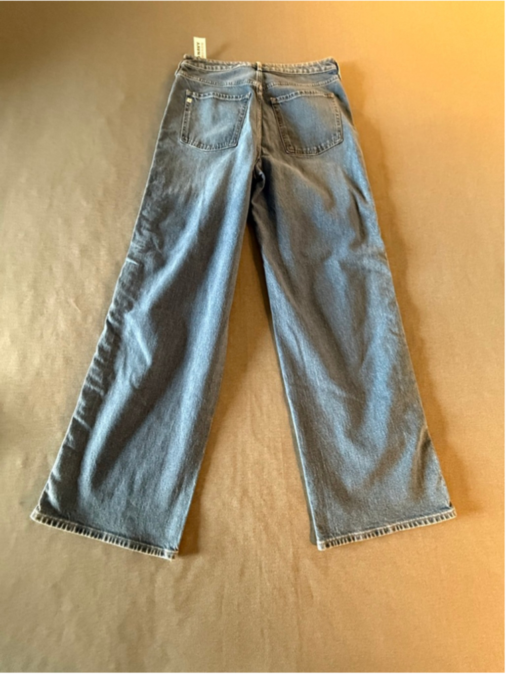 NWTs Old Navy High-Waisted Sky-Hi Wide-Leg jeans braided side seams size 6 - Picture 3 of 9